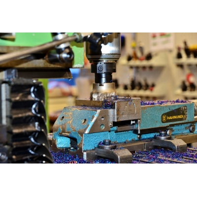 塑料机械进口报关